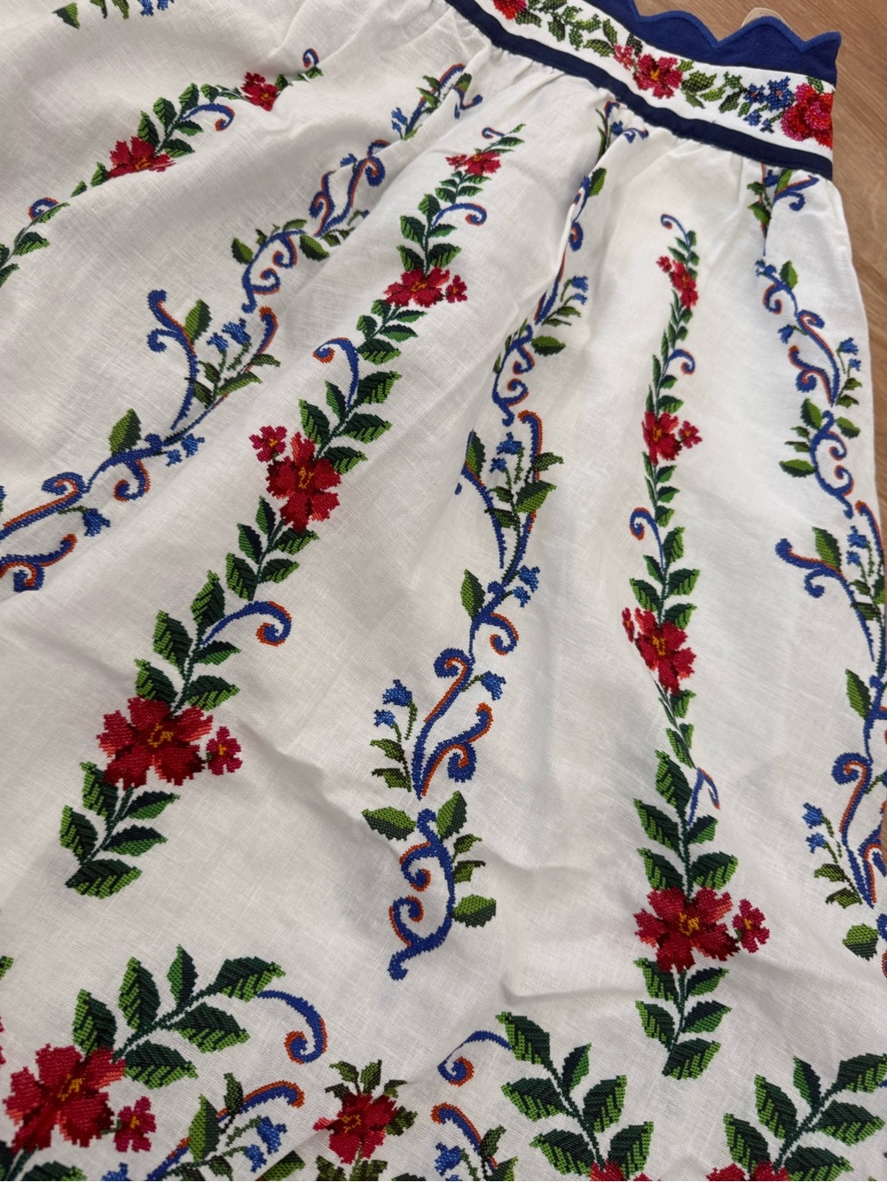 FARM Rio White A-Line Skirt with Red Floral Embroidery and Navy Trim - Picture 6 of 9